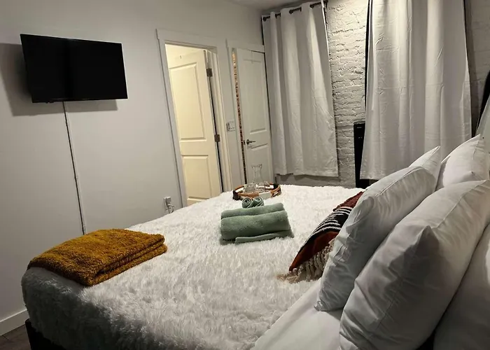 Jungle Vibe By Jungle House Downtown & Short North Free Parking 5 800 Reviews Near Convention Center & Nationwide Arena & Ohio State Walk To High Street Сasa de vacaciones Columbus