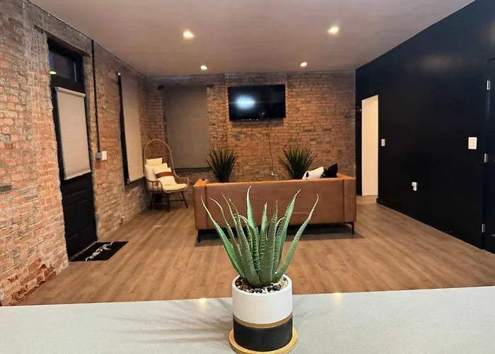 Jungle Vibe By Jungle House Downtown & Short North Free Parking 5 800 Reviews Near Convention Center & Nationwide Arena & Ohio State Walk To High Street Сasa de vacaciones